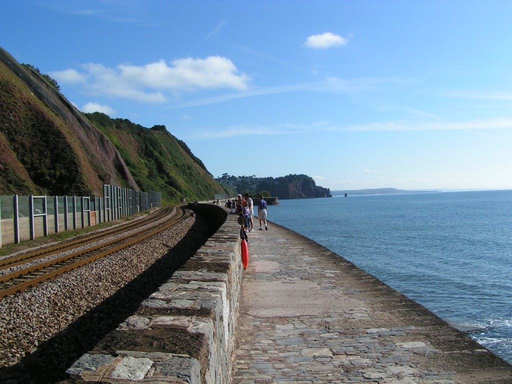 Teignmouth sea wall by chrisblavis