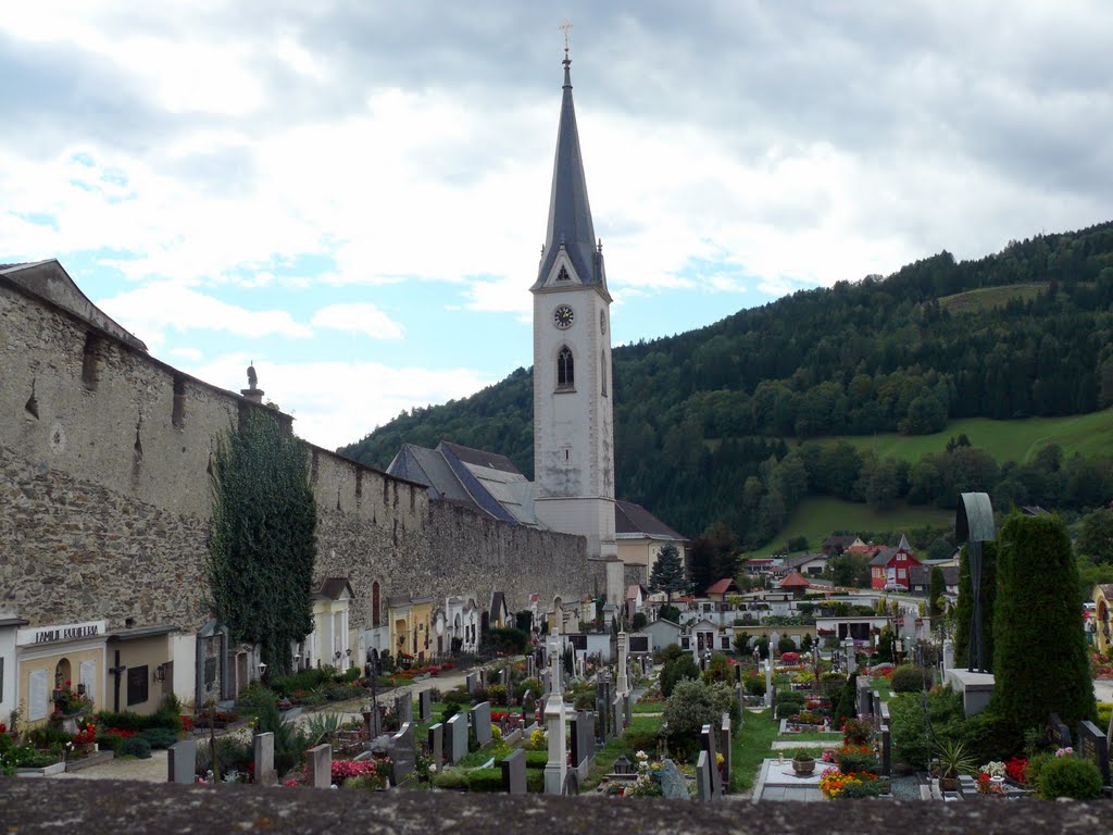 Stadtmauer mit Kirche by helmi0654