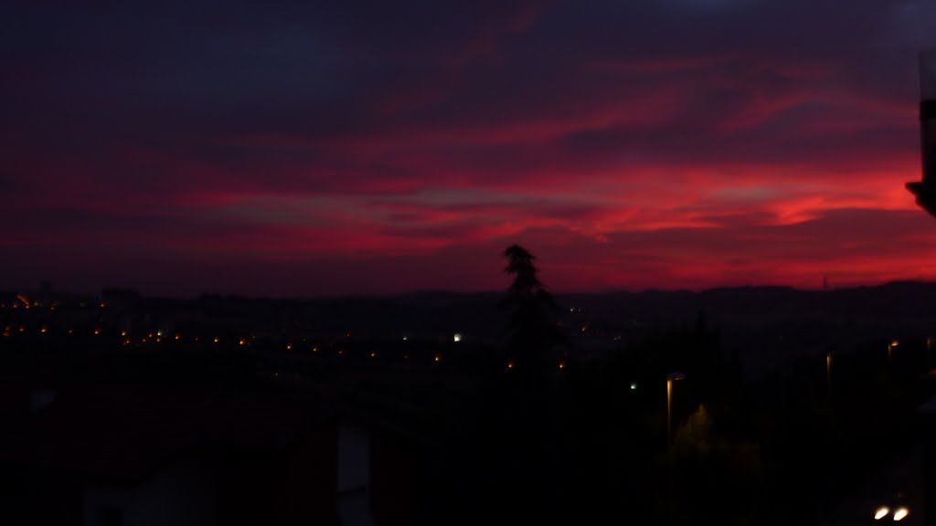 Ancona - tramonto rosso fuoco a Settembre by pandeo