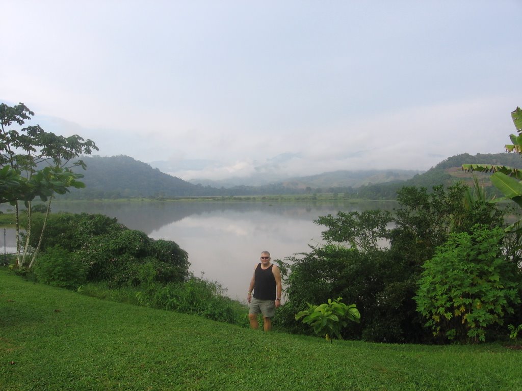 Lago de la Angostura - Turrialba by alitomar