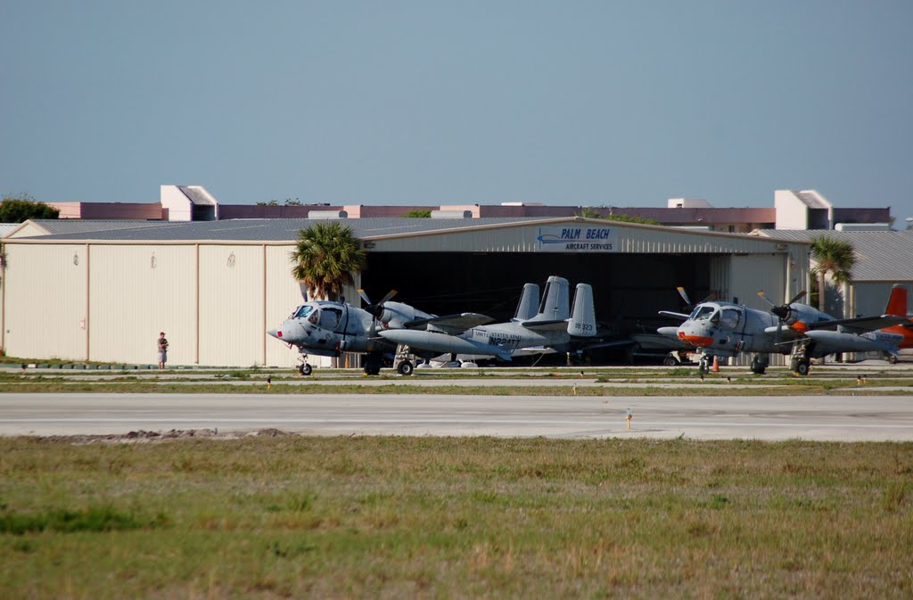 Grumman OV-1D N224TT at Palm Beach County Park Airport, Lantana, FL by Scotch Canadian