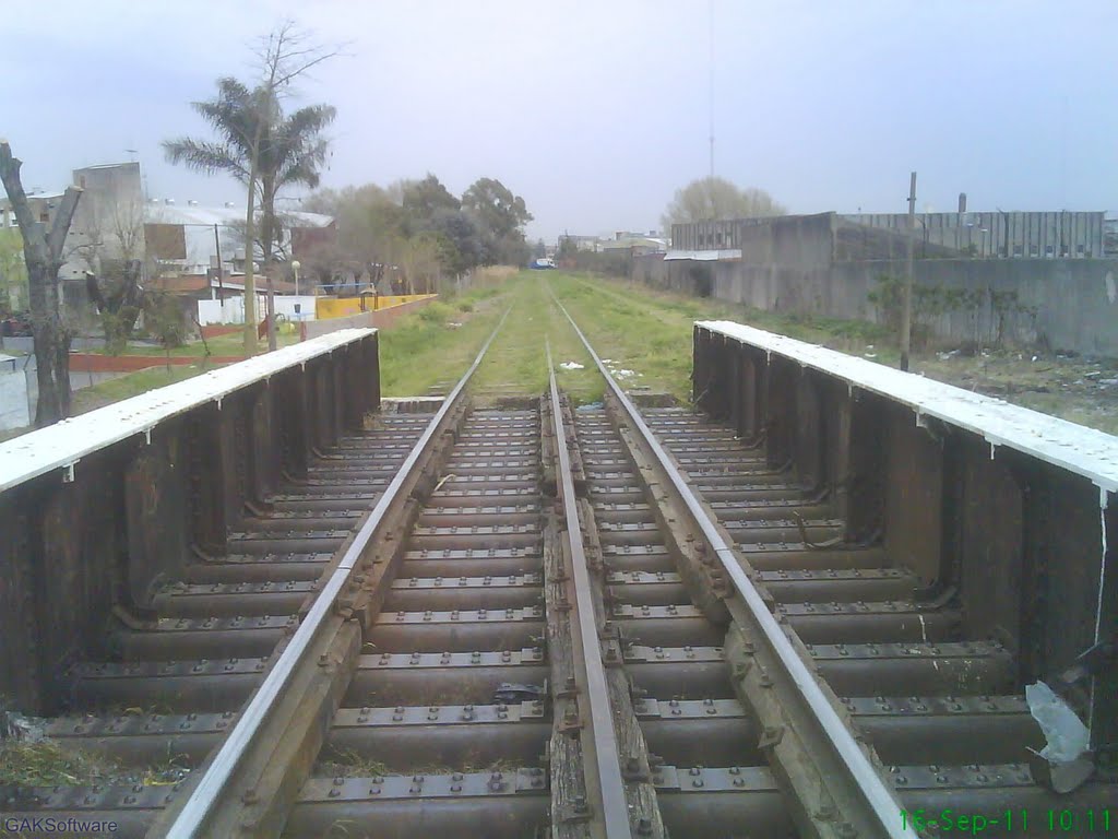 Puentecito. Acceso a estación Sola by gaksoftware