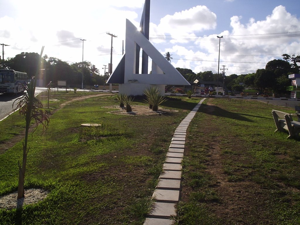 Monumento de Vilas do Atlantiico by Alberto Magno