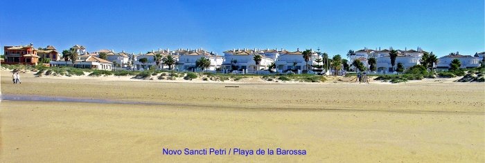 Beach Houses in Playa de la Barrosa by squaredancer