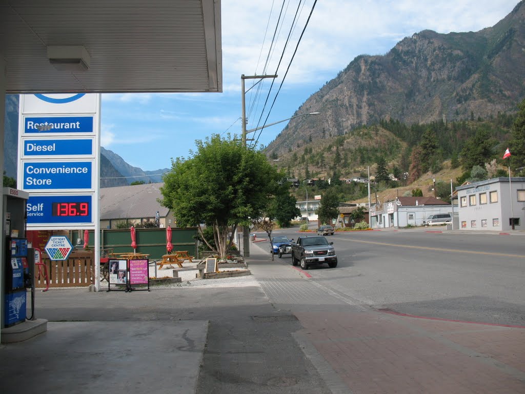 Lillooet street view, Aug '11 by agtbar