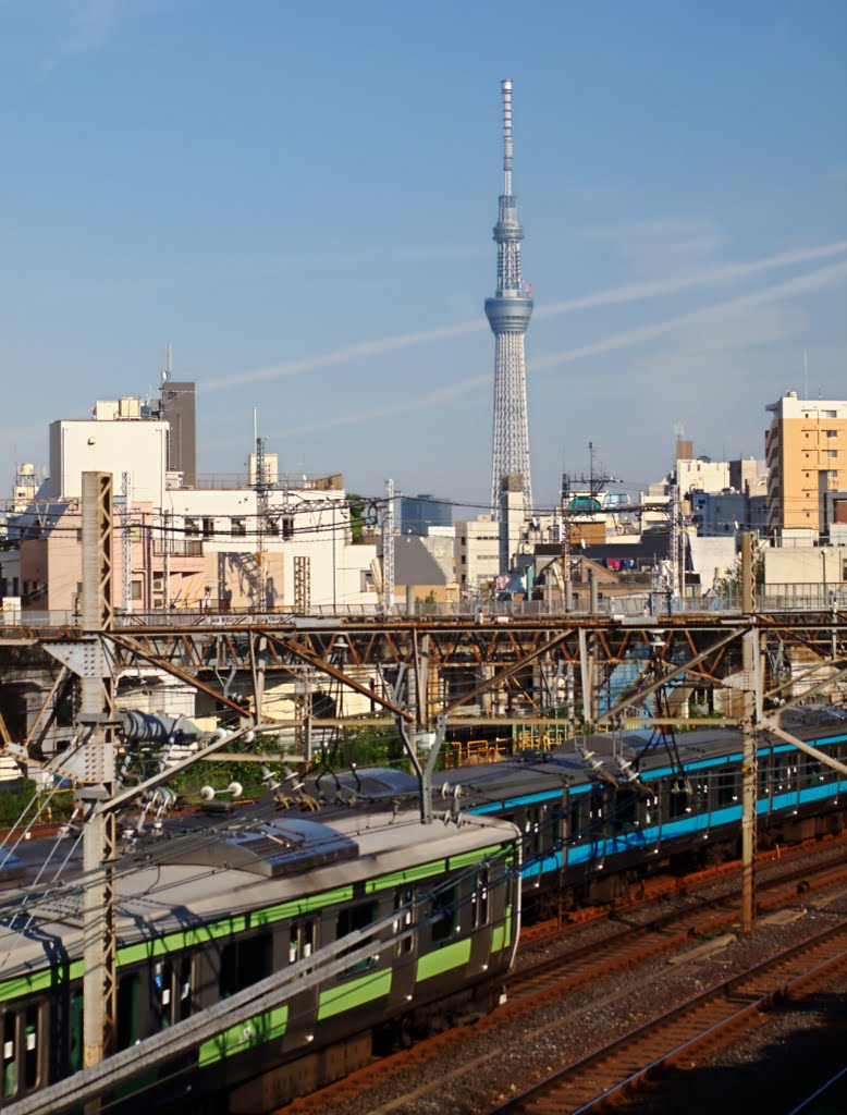 Tokyo Sky Tree from Nippori by taoy (keep Panoramio)