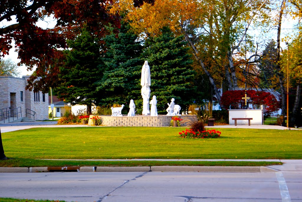 Religious Icons on Waldo Blvd, Manitowoc, WI by MICHAEL  JIROCH  &  www.michaeljiroch.com