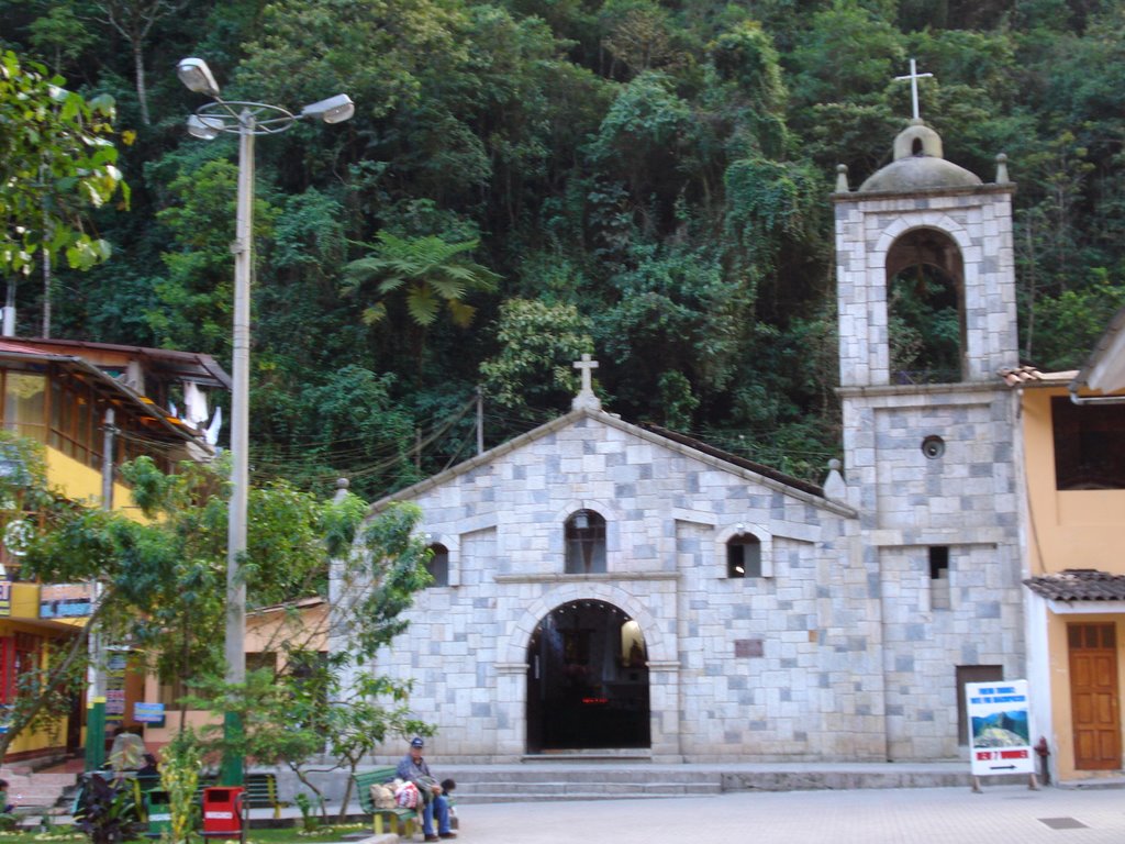 Iglesia de Aguas Calientes by Jhon Romero