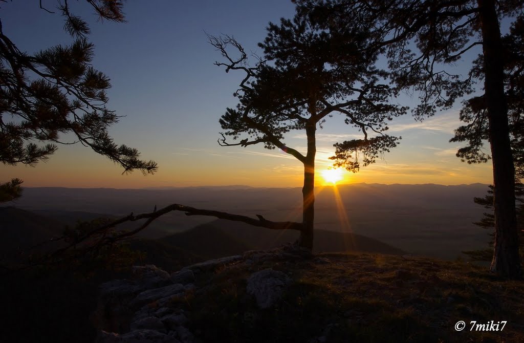 VEČER NAD MAŽÁRNOU by 7miki7