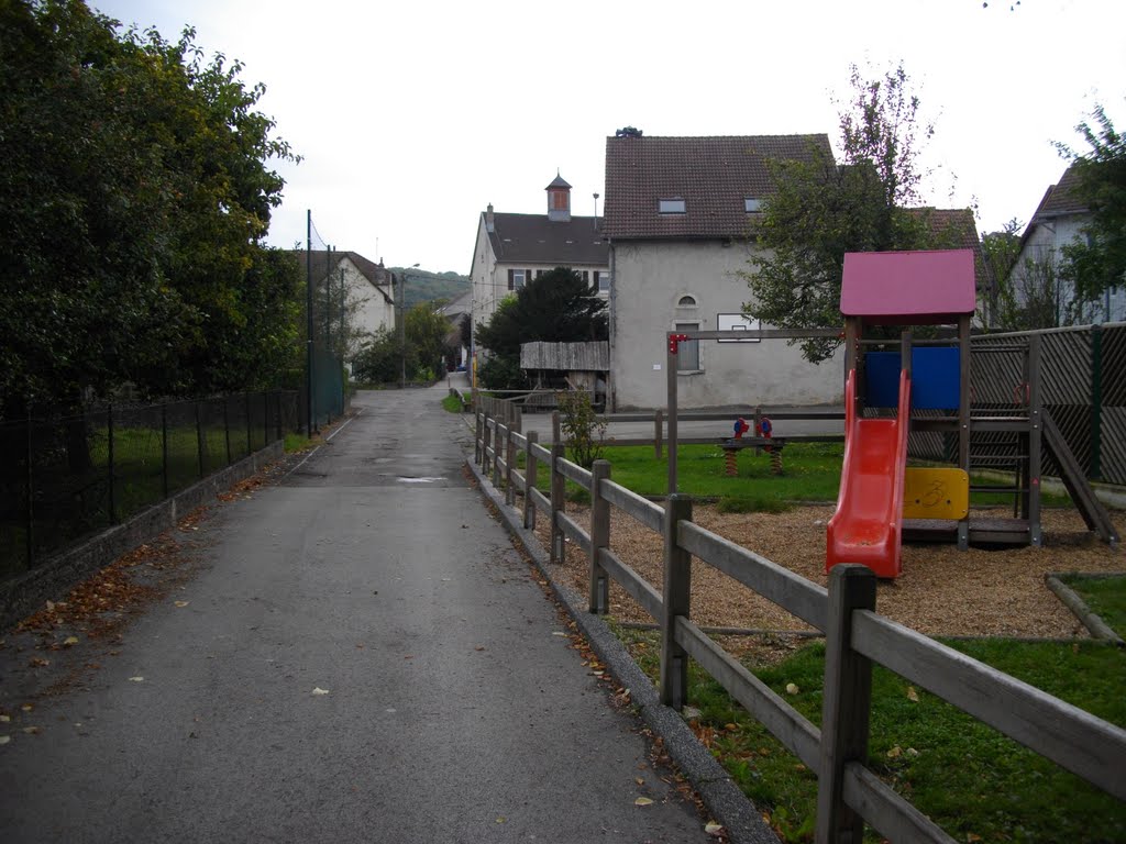 Aire de jeux au centre de Vandoncourt by Claudius B.