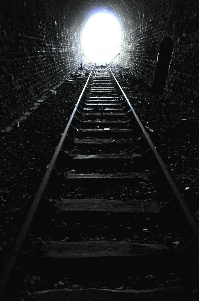 Chemin de Fer Oloron-Sainte-Marie - Canfranc, Tunnel à Oloron, F/E by roland.fr