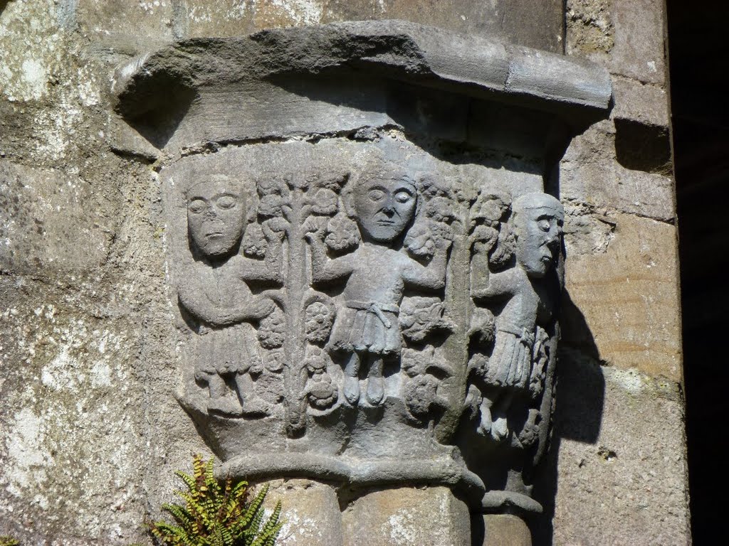 Capitell de Boyle Abbey by Joel Marimon Bonet