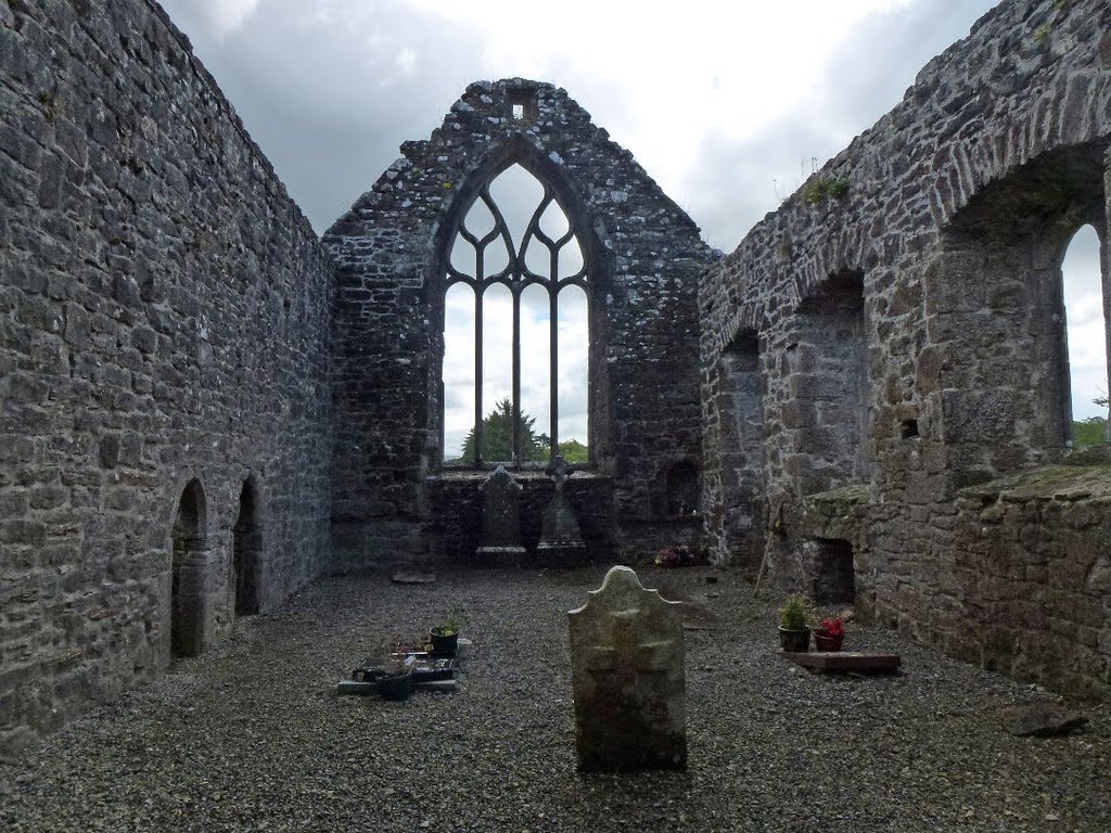 Interior de Creevelea Abbey 2 by Joel Marimon Bonet