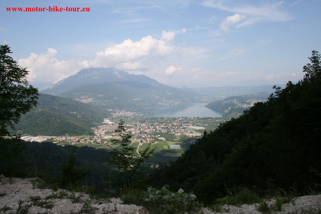 Lago Di Caldonazzo by lmuyres