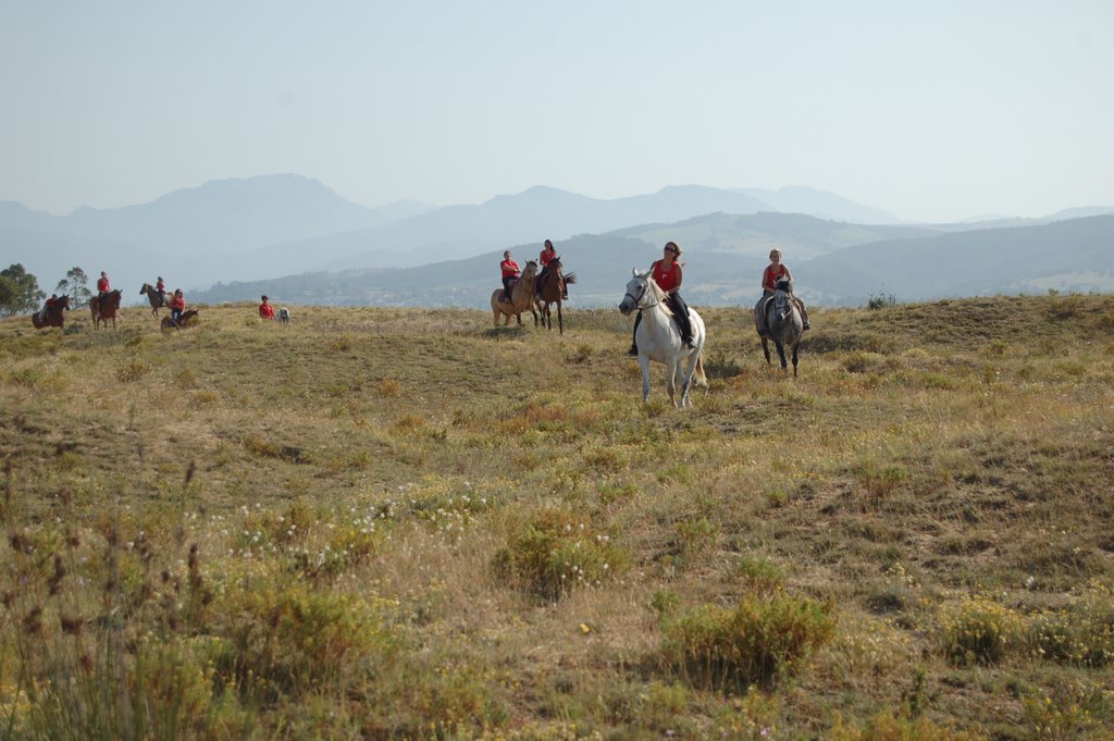 LAREDO - Cabalgando en El regatón by S.Casas