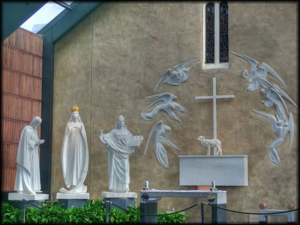 Knock Shrine by © an Sionnach