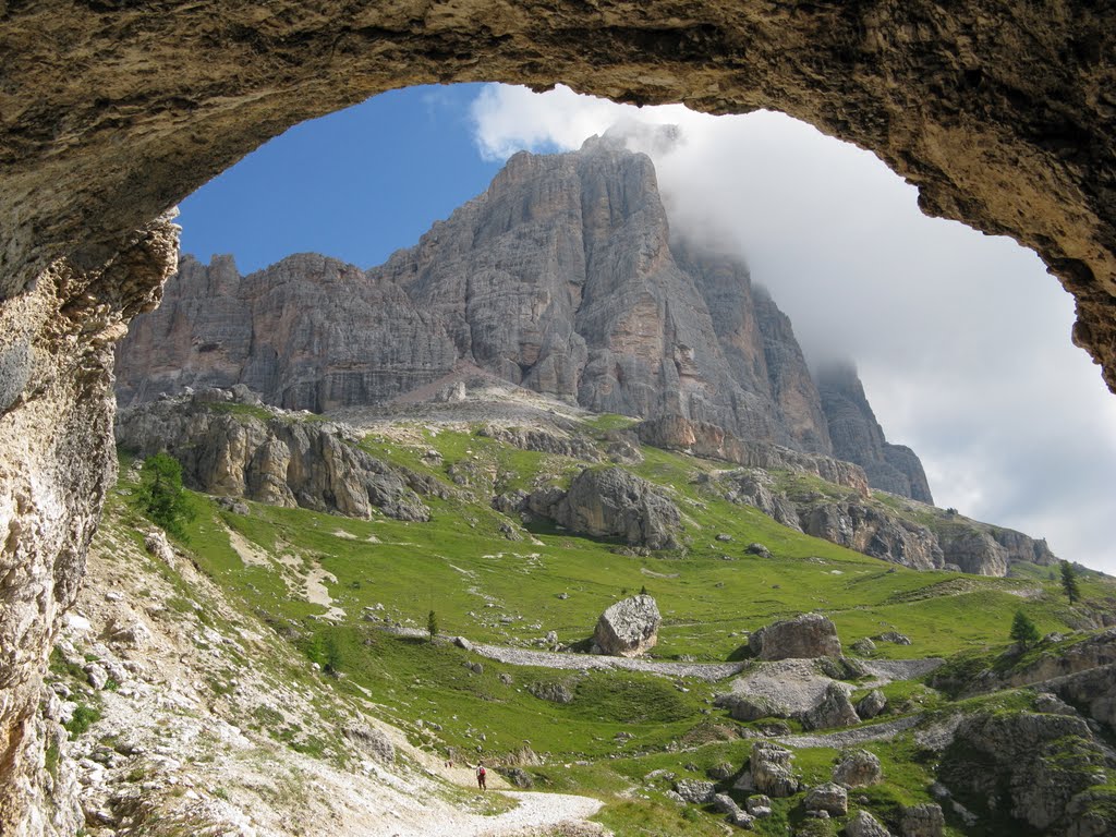 View of the Tofana di Rozes, Aug. 2010 by Attila Szücs