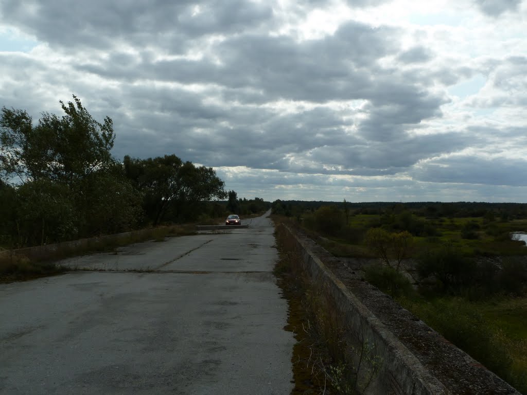 Old road to Pripyat by Samikoo