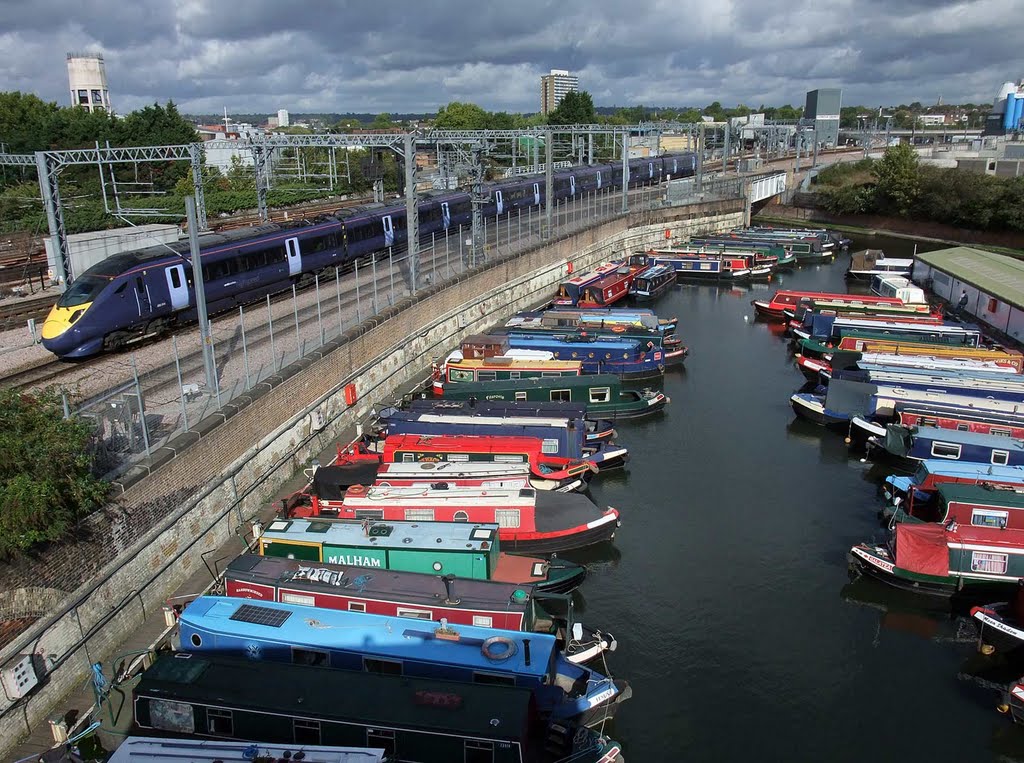 St Pancras Yacht Basin by jhr1uk