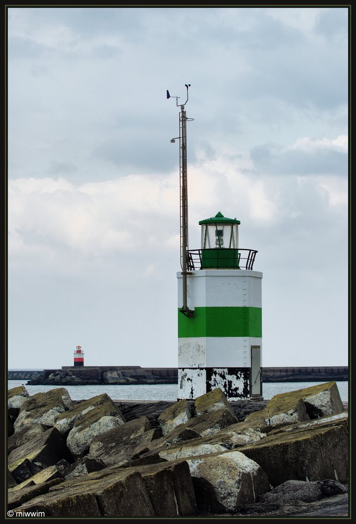 Haveningang, ijmuiden by miwwim