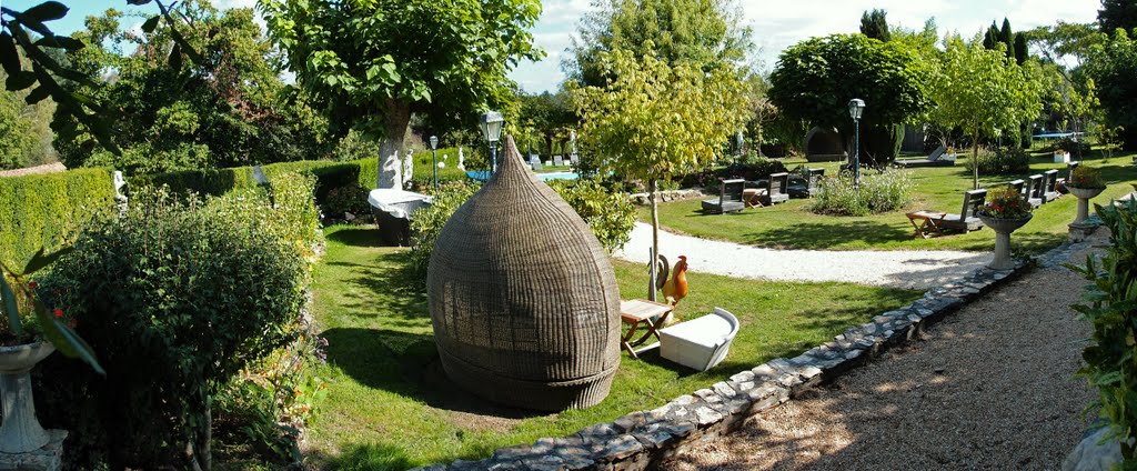 Gardens of Hostellerie St Jacques - Sept 2011 by Mike Stuckey