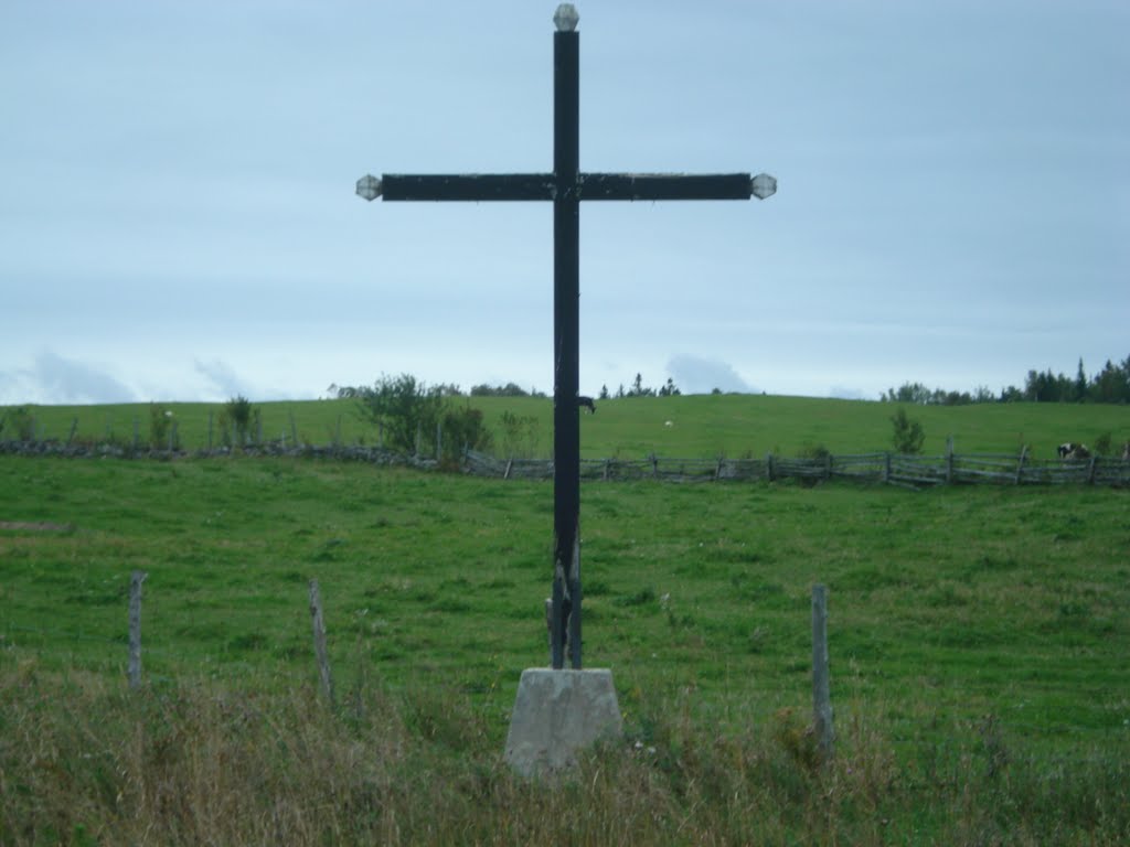 La croix du Chemin à la croisé de la Route Centrale et du 5e Rang Ouest à St-Valérien. Photo: 2011-09-20 by Jean-Moo