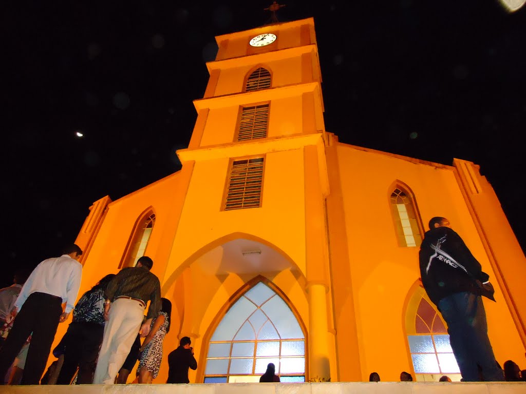 Igreja Matriz de Mutum by JACÓ RODRIGUES SANTIAGO