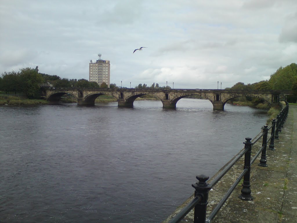 Skerton Bridge, Lancaster. 20 Sept 2011 by leerenshaw