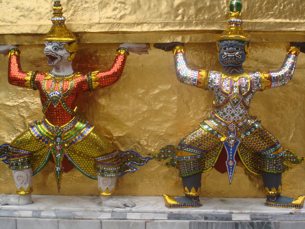 BANGKOK - Grand Palace detail by catalandonkey