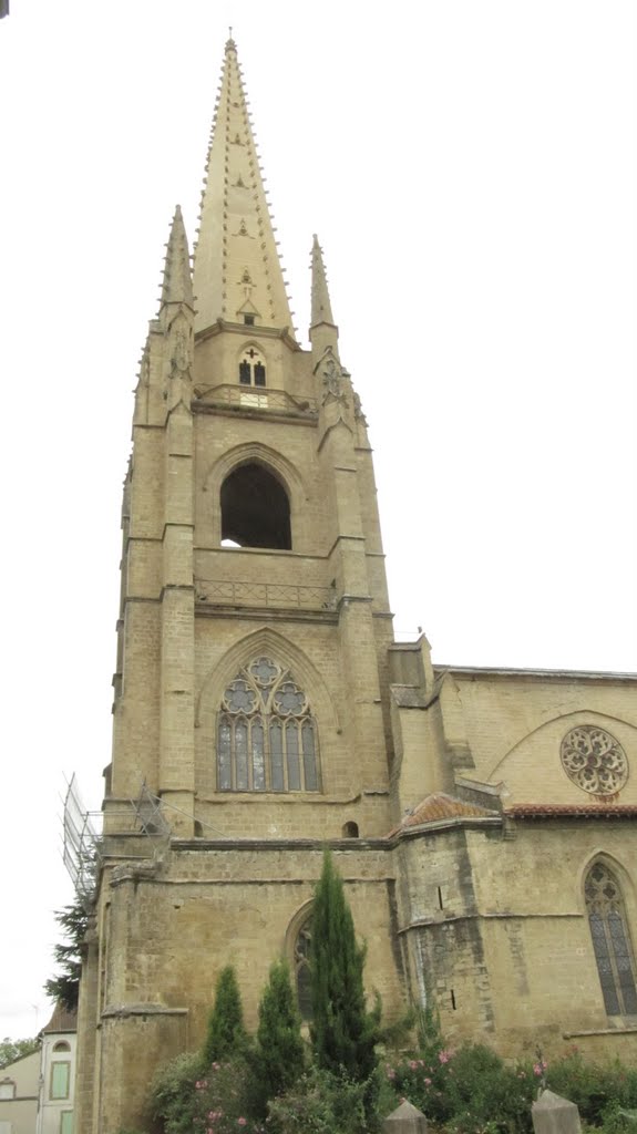 Marciac (France), torre de la iglesia del siglo XIV. by Asenvi