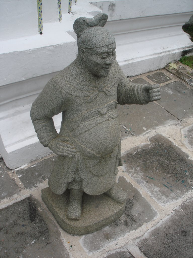 BANGKOK - Grand Palace Statue by catalandonkey