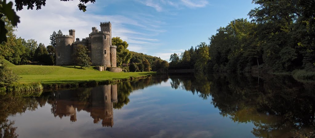 Another Montbrun panorama - Sept 2011 by Mike Stuckey