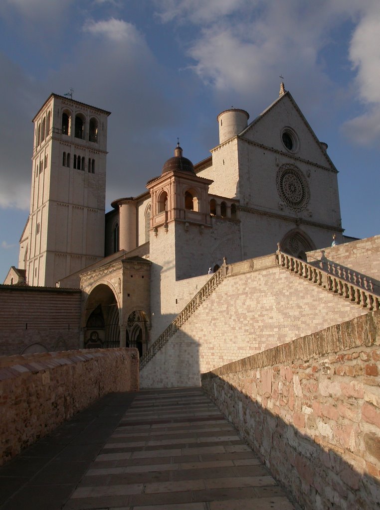 Basilica di San Francesco by Mauro Bifani