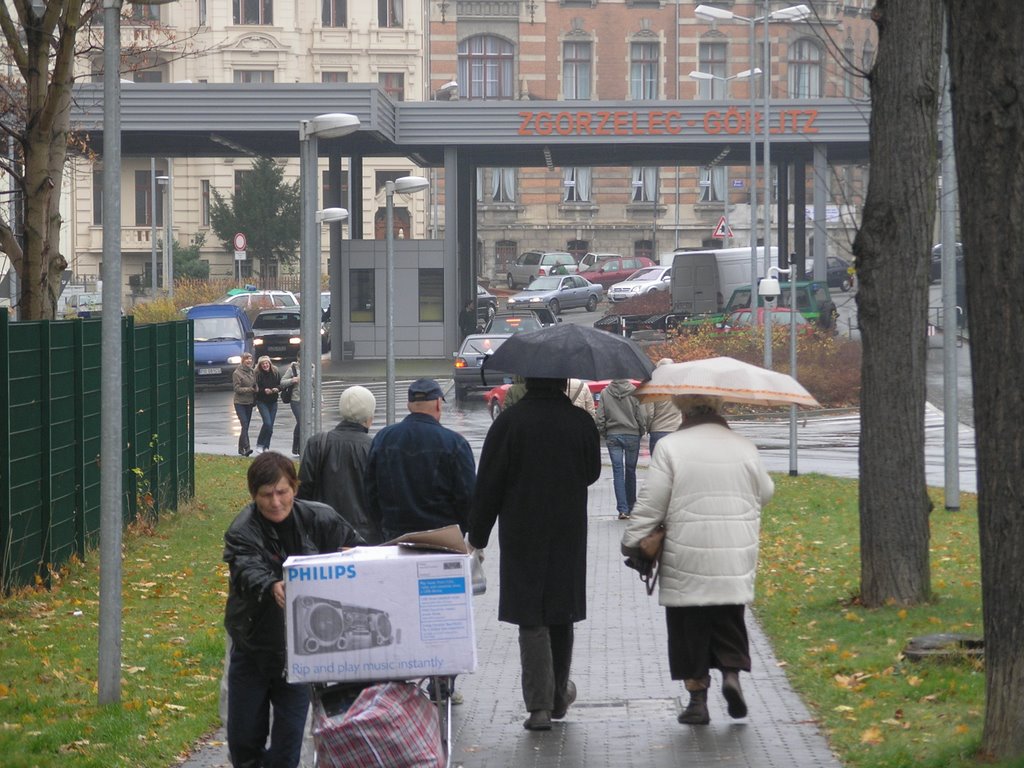 PORT of entry Zgorzelec(PL)-Görlitz(D) by MIŚ USZATEK