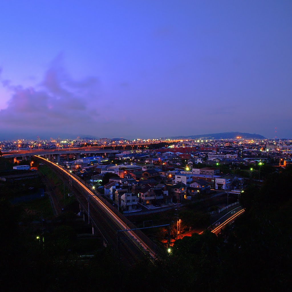 Shinkansen's lights trail by taoy (keep Panoramio)