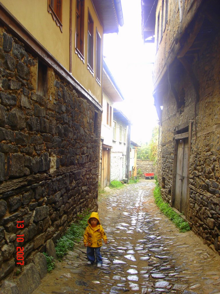 Ulaş Cumalıkızık sokaklarında by Cemil özkan