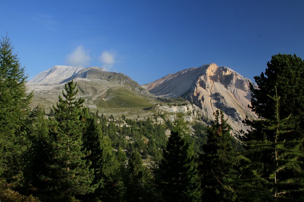 Morning Mountains by ags83642