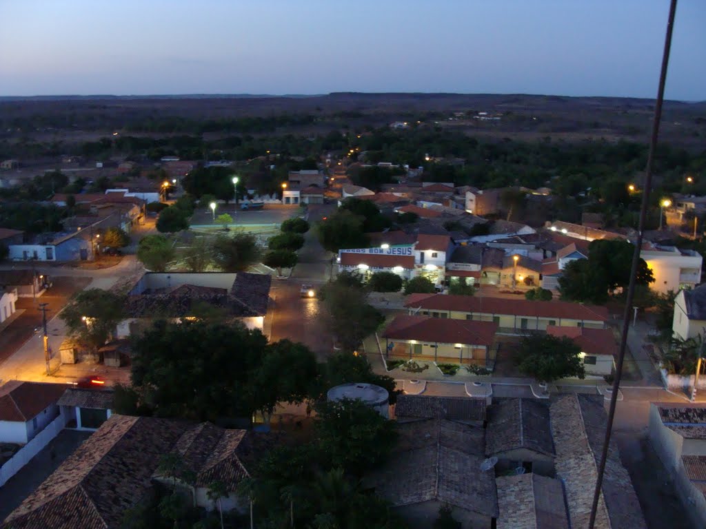 Crepúsculo na Região Central da Cidade de São José do Divino by fgislano