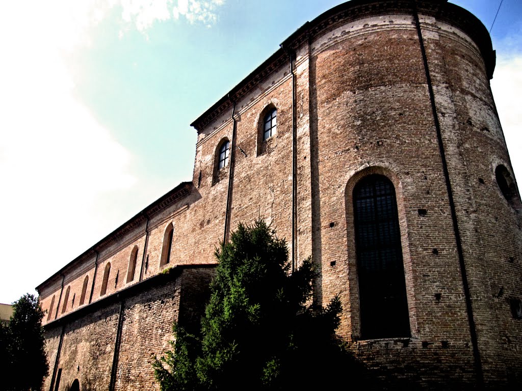 Chiesa di S. Maria della Consolazione - abside sec XVI by sguinguetta