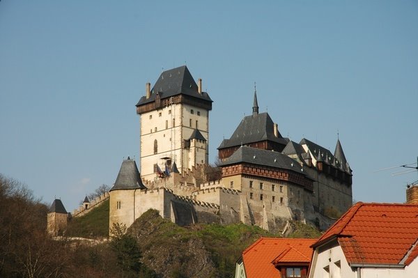 The Karlstejn castle by Vladimír Toncar