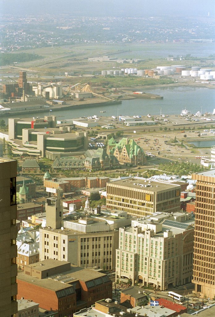 VILLE DE QUEBEC COM O PORTO DE FUNDO by CIBILS FOTOJORNALISMO