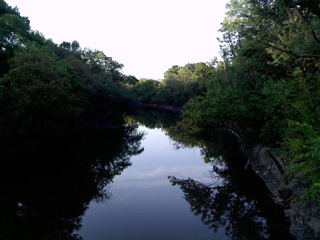 Des Plaines River by jkarella