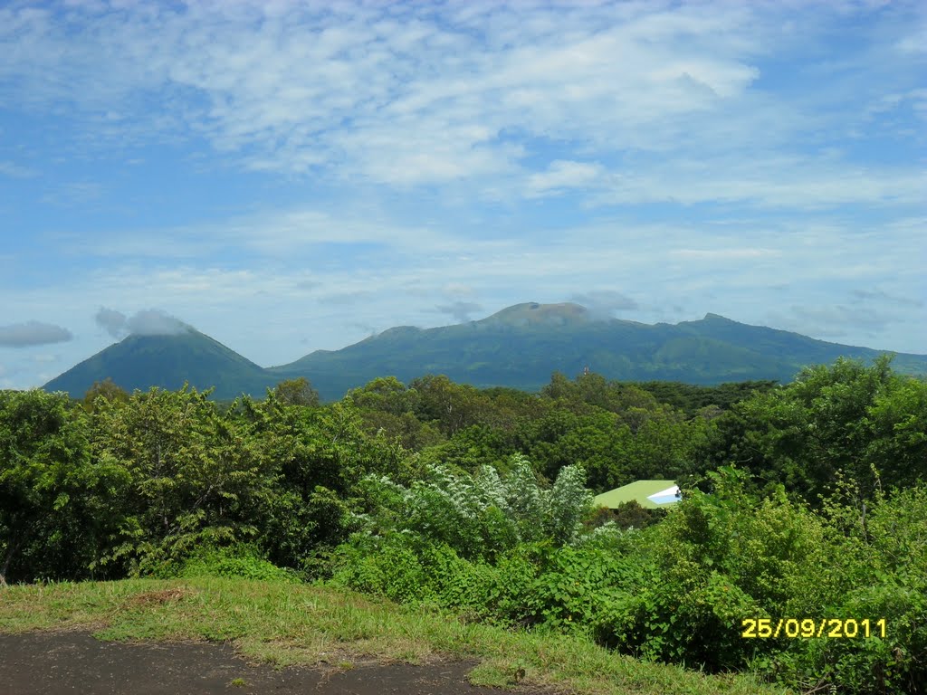 Volcan el Hoyo by Pablo Sánchez A.