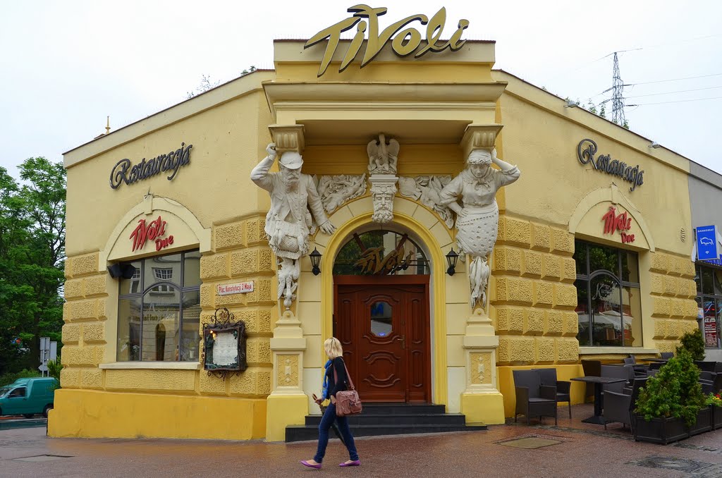 Sopot old town - interesting building by Renatorius (Reno)