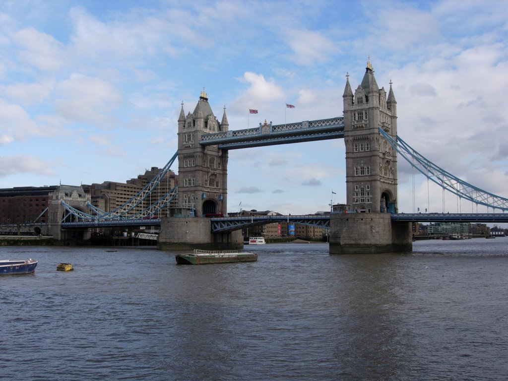 Tower Bridge by Carlo Nava