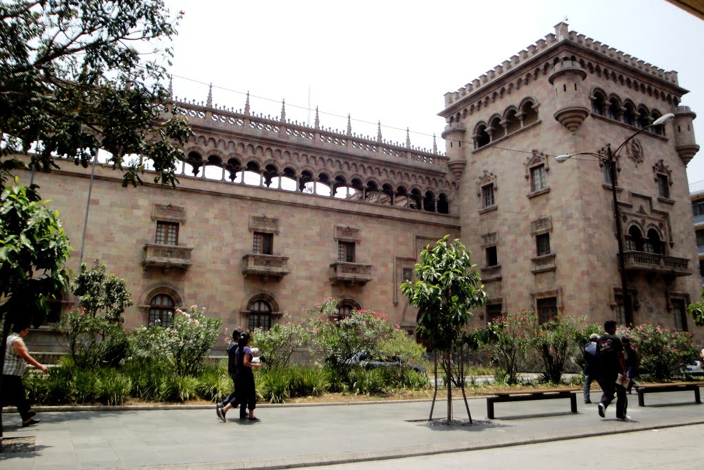 Palacio del Ministerio de Gobernación, Guatemala by KMLA