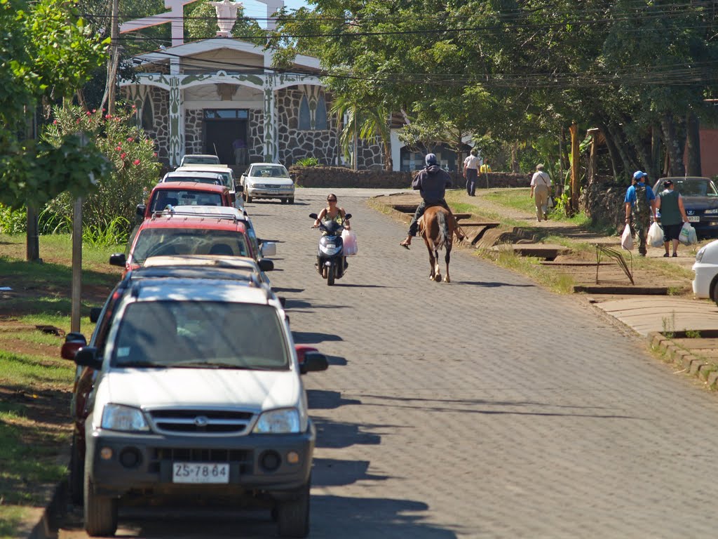 Traffic on main street by pinkytwo