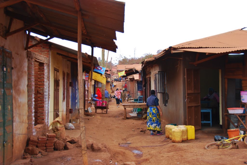 Un dia cualquiera en una calle de Karatu. Tanzania by Jorge_A.