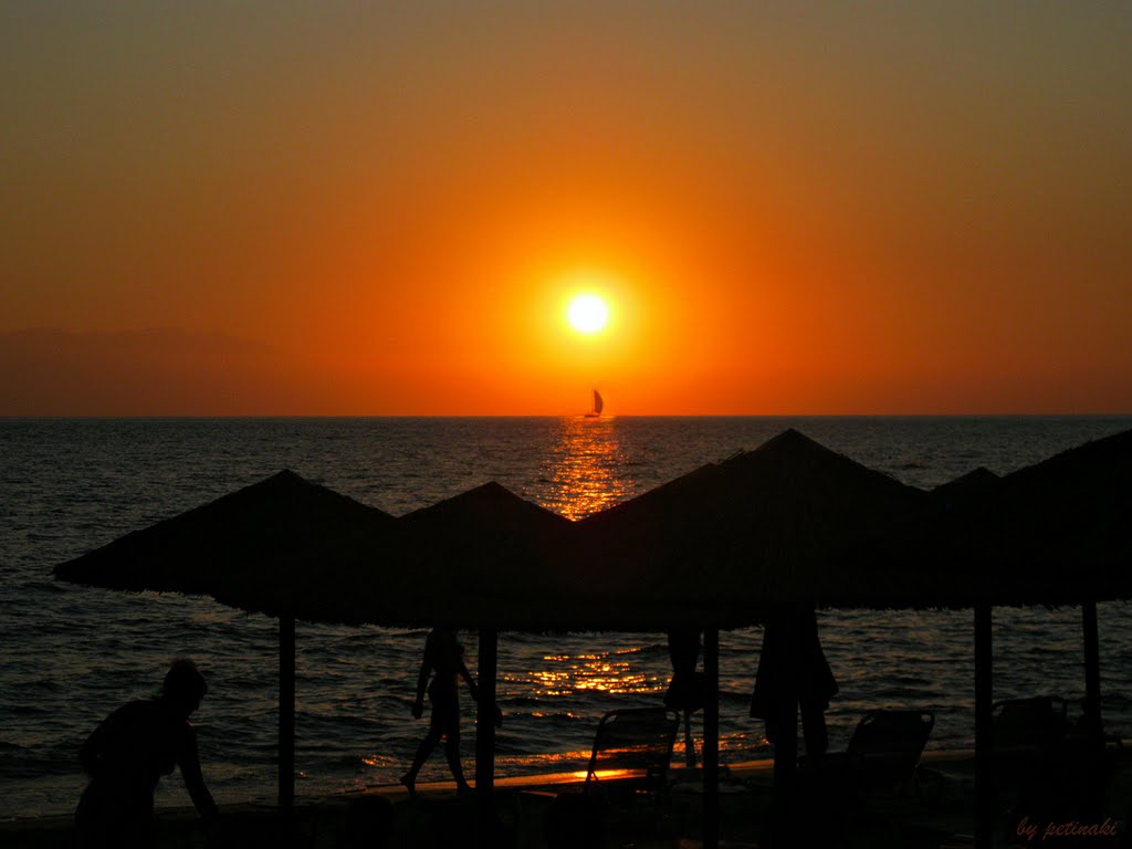 Siviri, Chalkidiki, Greece (by petinaki) by petinaki