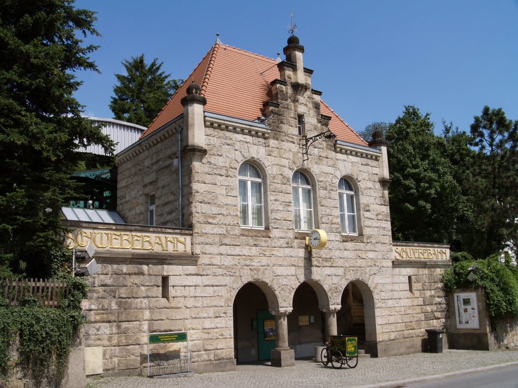 Zur Schwebebahn [07/09] by Erik Heller